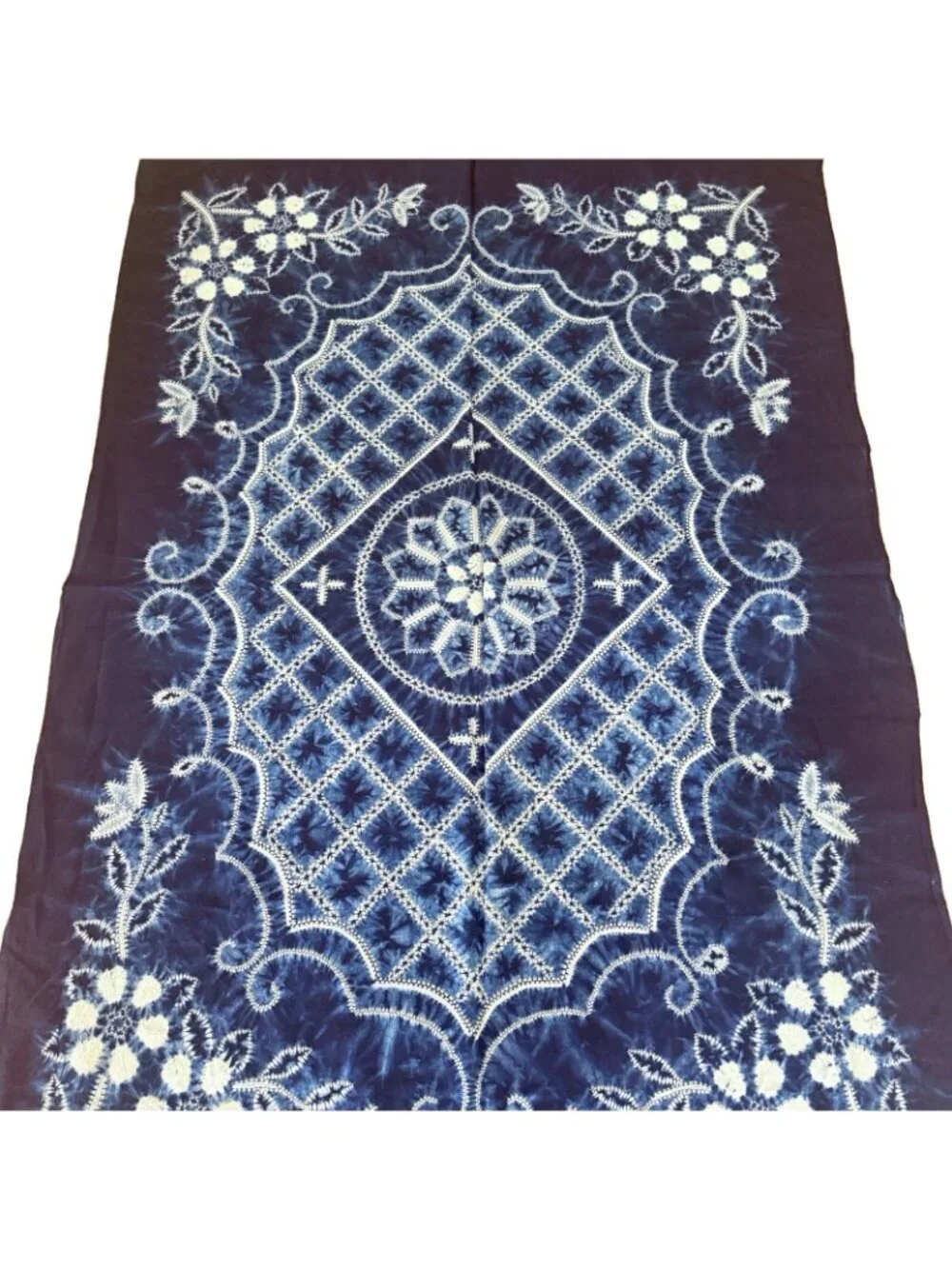 Handmade Indigo-dyed Shibori Tie-dye Tablecloth Floral Motif Center Medallion